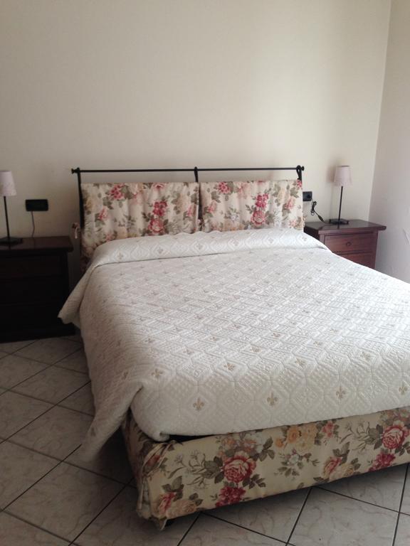 ديسينسانو ديل غاردا B&B Villa Lina المظهر الخارجي الصورة