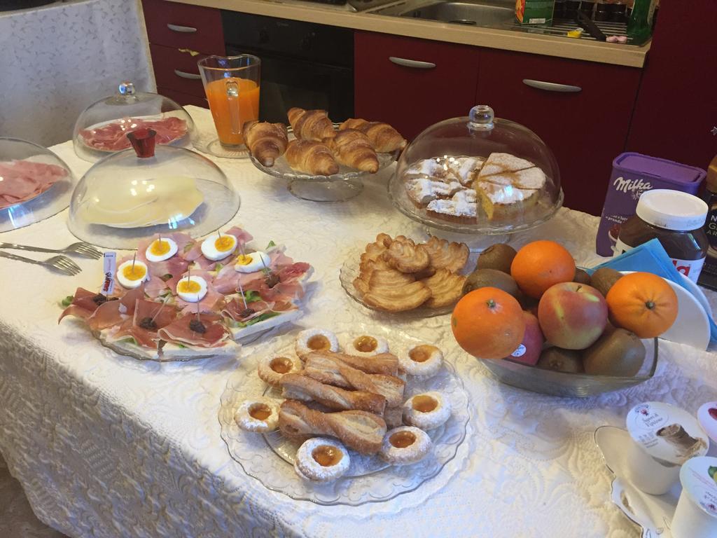 ديسينسانو ديل غاردا B&B Villa Lina المظهر الخارجي الصورة